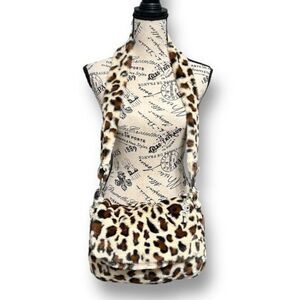 Gilda Paris Leopard Print Faux Fur Shoulder Bag Crossbody Plush Soft‎ Zip NWT
